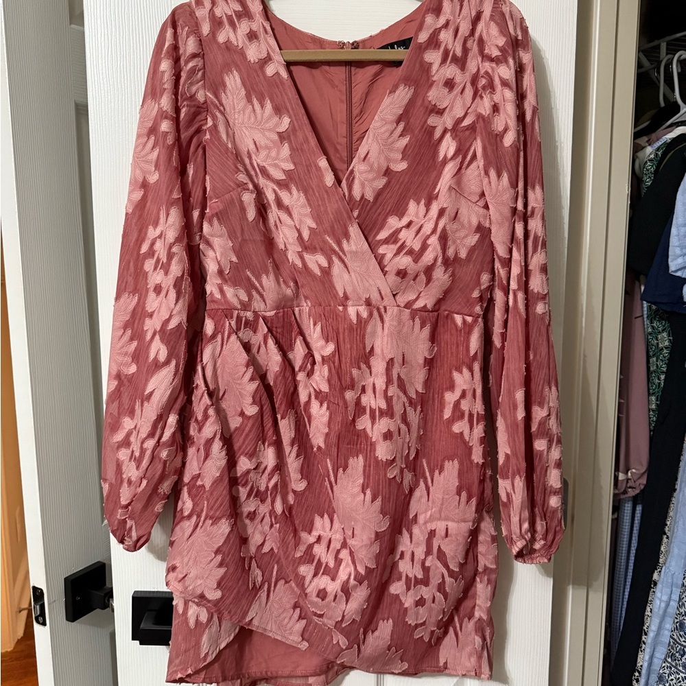 Lulus Meant to Shine Mauve Floral Jacquard Long Sleeve Mini Dress, Medium, NWOT